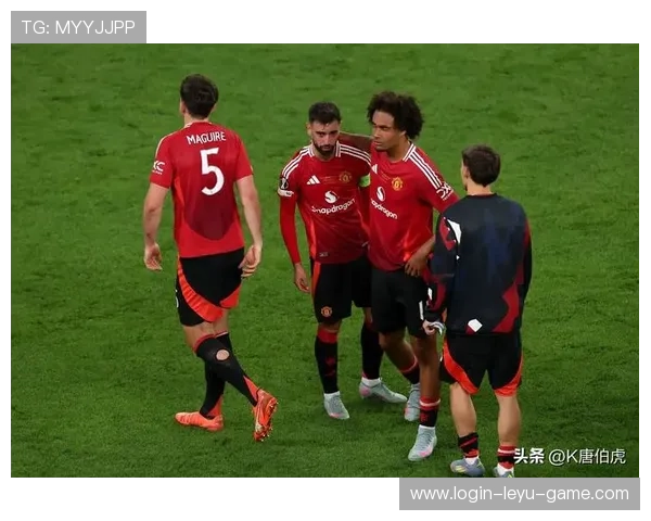 曼联争冠困境：阵容战术转型未完成，阶段性波动对赛季目标形成考验