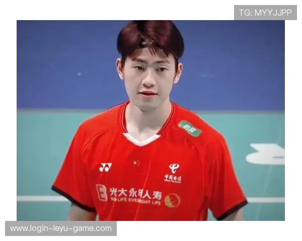 王昶连休息都这么卷，连猫都看懵了你说这是谁家的名媛？