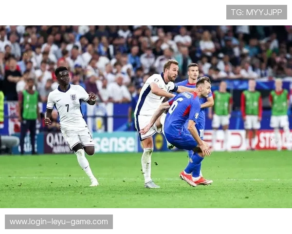 穆西亚拉 vs 贝林厄姆：进攻型中场谁更全面？